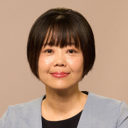 内田 英子
